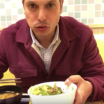 食べ物はおいしいし夜も安全　外国人による真夜中の牛丼ツアーから観たニッポン